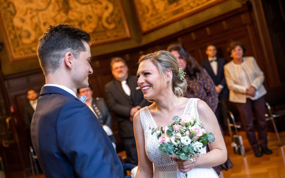 Standesamtliche Hochzeit von Julia und Alexander im Kuppelsaal des König-Karls-Bads in Bad Wildbad