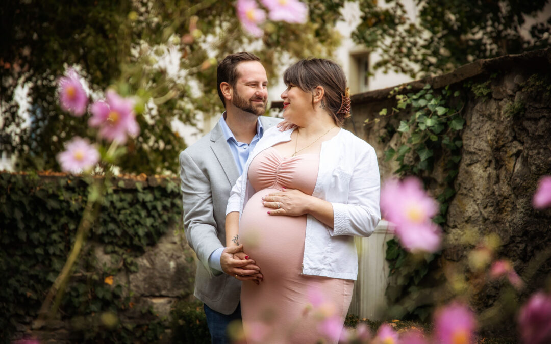 Ein Babybauchshooting am Schloss Dätzingen