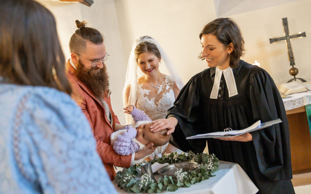 Eine kirchliche Hochzeit mit Taufe in Oberschwandorf bei Nagold