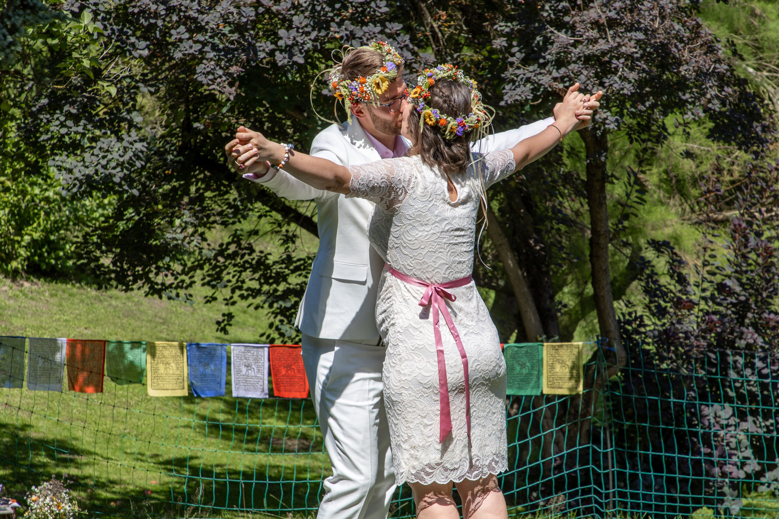 Eine standesamtliche Hochzeit und eine schamanische Hochzeit im Café Plaetschwiesle Nuertingen